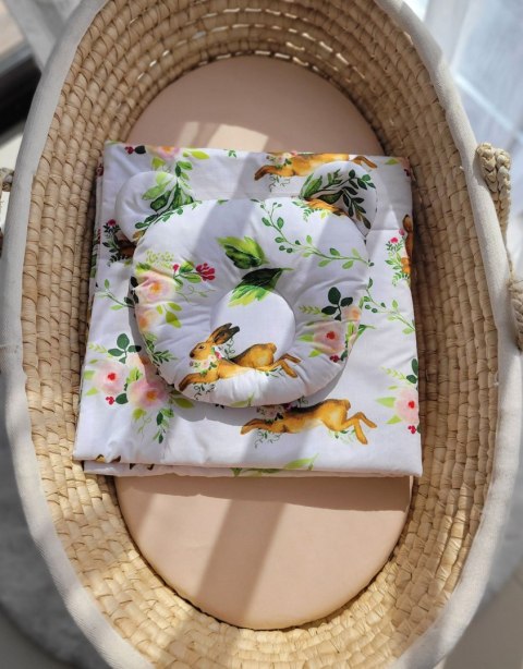 My Sweet Baby Kołderka z wypełnieniem i poduszka profilowana Miś - zestaw 2cz. - w lesie