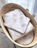 Bobono Komplet pościeli dla niemowląt z wypełnieniem 2-cz 75x100cm NEWBORN - beżowy miś z tęczą