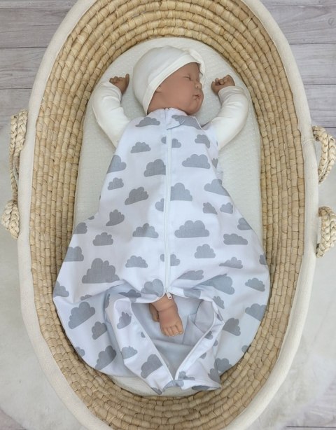 Bobono Śpiworek dla dzieci bawełniany zaokrąglony S 0-6 mcy letni TOG 1.0 - szare chmurki