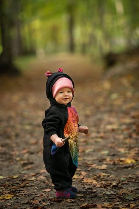 Kombinezon dla dziecka - rozmiar 110 - Czarny z Tęczowy Lotos