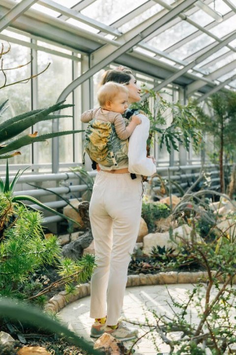 Nosidło Klamrowe Onbuhimo PRO z tkaniny żakardowej (100% bawełna), rozmiar Toddler - RAINFOREST - SELVA