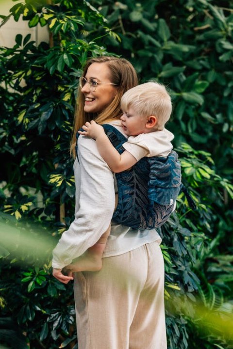 Nosidło Klamrowe Onbuhimo PRO z tkaniny żakardowej, (54% bawełna, 46% TENCEL™ Lyocell), rozmiar standard - RAINFOREST - NOCTURNA