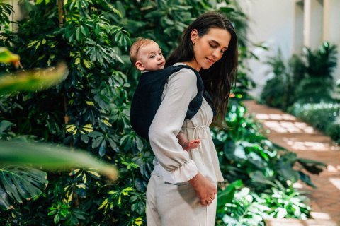 Nosidło Klamrowe Onbuhimo PRO z tkaniny żakardowej (59% bawełna, 41% wełna merino), rozmiar Toddler - PAWI OGON - PITCH BLACK