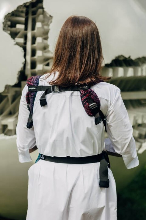 Nosidełko LennyLight z tkaniny żakardowej 60% bawełna, 28% wełna merino, 8% jedwab, 4% kaszmir , rozmiar standard, PAWI OGON - C