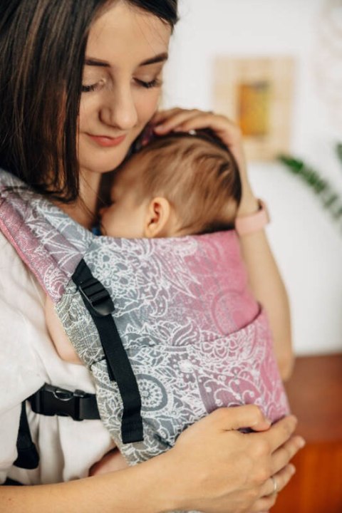 Nosidełko LennyLight z tkaniny żakardowej 100% bawełna , rozmiar standard - DZIKIE WINO - VINEYARD