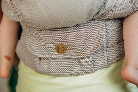 Nosidełko LennyPreschool, splot jodełkowy, 100% bawełna, rozmiar preschool - MAŁA JODEŁKA ALMOND