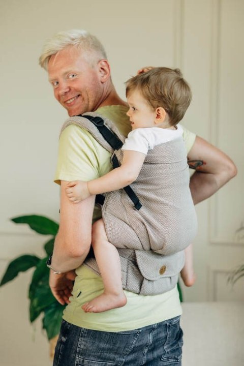 Nosidełko LennyPreschool, splot jodełkowy, 100% bawełna, rozmiar preschool - MAŁA JODEŁKA ALMOND