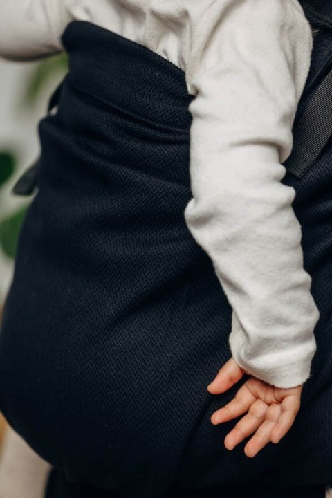 Nosidełko LennyPreschool, splot jodełkowy, 100% bawełna, rozmiar preschool - MAŁA JODEŁKA CZARNY HEBAN