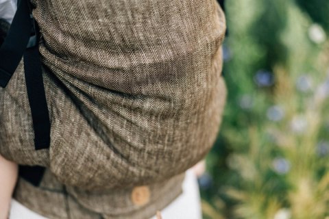 Nosidełko LennyPreschool z tkaniny żakardowej 100% len, rozmiar preschool - ARROW - WOOD