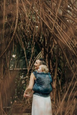 Nosidełko LennyPreschool z tkaniny żakardowej (54% bawełna, 46% TENCEL™ Lyocell), rozmiar preschool - RAINFOREST - NOCTURNAL