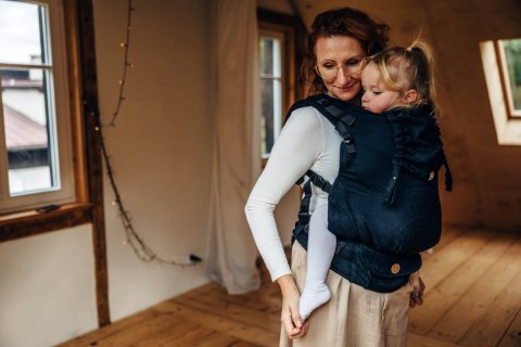 Nosidełko LennyPreschool z tkaniny żakardowej (59% bawełna, 41% wełna merino), rozmiar preschool - PAWI OGON - PITCH BLACK