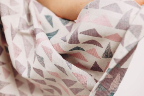 Żakardowa chusta kółkowa do noszenia dzieci, 61% bawełna, 39% wiskoza bambusowa, ramię bez zakładek - EAGLE ROCKS - PEAK - stand