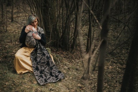 Żakardowa chusta kółkowa do noszenia dzieci, 65% Bawełna 35% Jedwab, ramię bez zakładek - KRÓLOWA NOCY - PAMINA - standard 1.8m