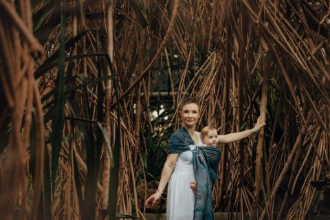 Żakardowa chusta kółkowa do noszenia dzieci, ramię bez zakładek, (54% bawełna, 46% TENCEL™ Lyocell) - RAINFOREST - NOCTURNAL - s