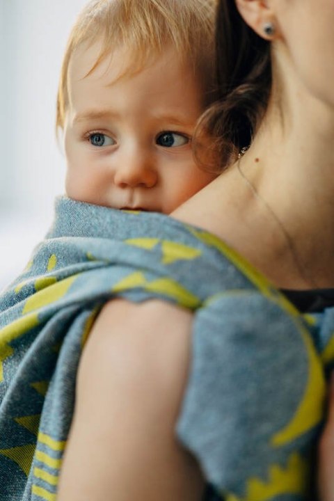 Żakardowa chusta do noszenia dzieci (37% bawełna czesana, 28% wełna merino, 23% jedwab noil, 8% jedwab morwowy, 4% kaszmir) - EK