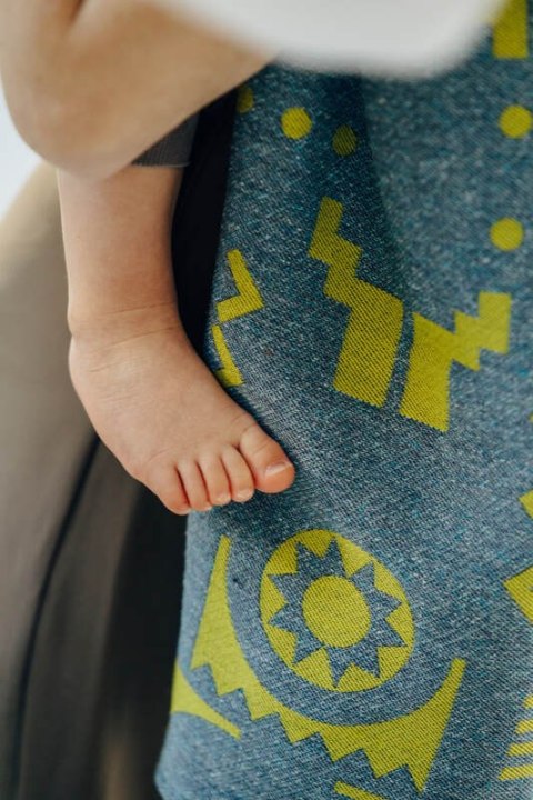 Żakardowa chusta do noszenia dzieci (37% bawełna czesana, 28% wełna merino, 23% jedwab noil, 8% jedwab morwowy, 4% kaszmir) - EK