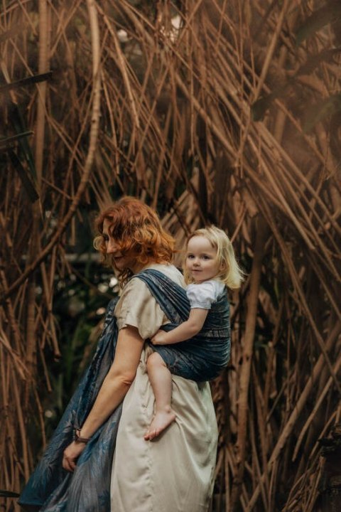 Żakardowa chusta do noszenia dzieci, 54% bawełna, 46% TENCEL™ Lyocell - RAINFOREST - NOCTURNAL - rozmiar S