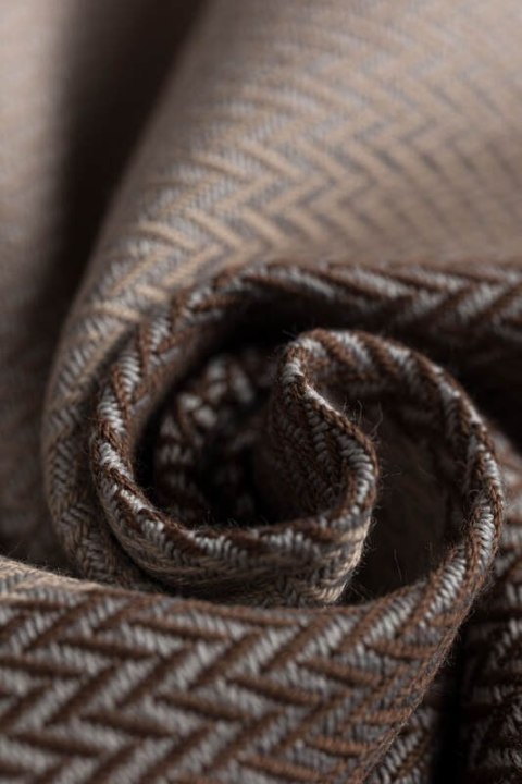 Moja pierwsza chusta do noszenia dzieci, tkana splotem jodełkowym, bawełna - MAŁA JODEŁKA BABY CAFFE LATTE - rozmiar M