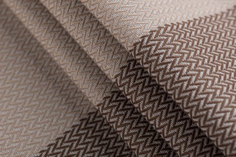 Moja pierwsza chusta do noszenia dzieci, tkana splotem jodełkowym, bawełna - MAŁA JODEŁKA BABY CAFFE LATTE - rozmiar M