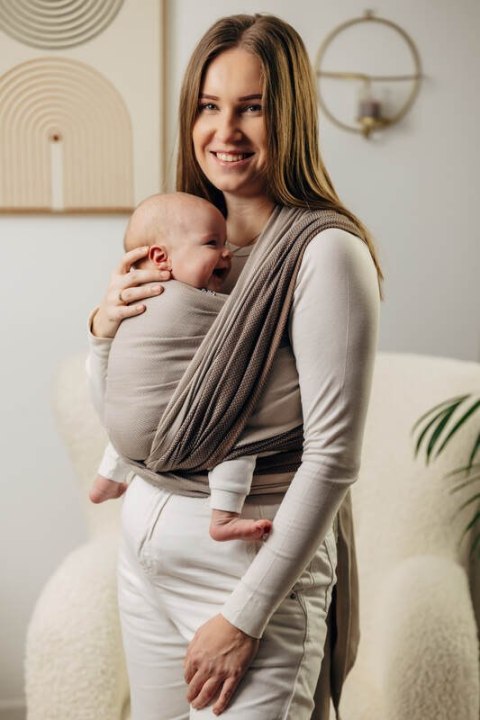 Moja pierwsza chusta do noszenia dzieci, tkana splotem jodełkowym, bawełna - MAŁA JODEŁKA BABY CAFFE LATTE - rozmiar XS