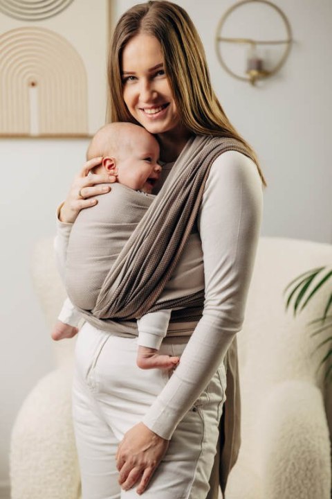 Moja pierwsza chusta do noszenia dzieci, tkana splotem jodełkowym, bawełna - MAŁA JODEŁKA BABY CAFFE LATTE - rozmiar XS