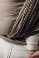 Moja pierwsza chusta do noszenia dzieci, tkana splotem jodełkowym, bawełna - MAŁA JODEŁKA BABY CAFFE LATTE - rozmiar XS