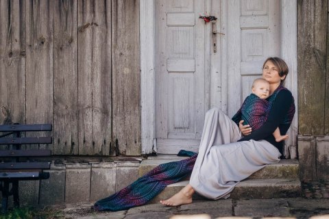 Żakardowa chusta do noszenia dzieci, 60% bawełna, 28% wełna merino, 8% jedwab, 4% kaszmir - PAWI OGON - CZARNY OPAL - rozmiar M