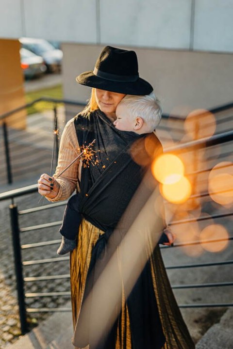 Żakardowa chusta do noszenia dzieci, 59% bawełna, 41% wełna merino - PAWI OGON - PITCH BLACK - rozmiar XL