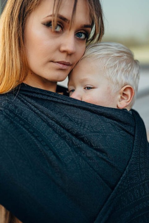 Żakardowa chusta do noszenia dzieci, 59% bawełna, 41% wełna merino - PAWI OGON - PITCH BLACK - rozmiar XL