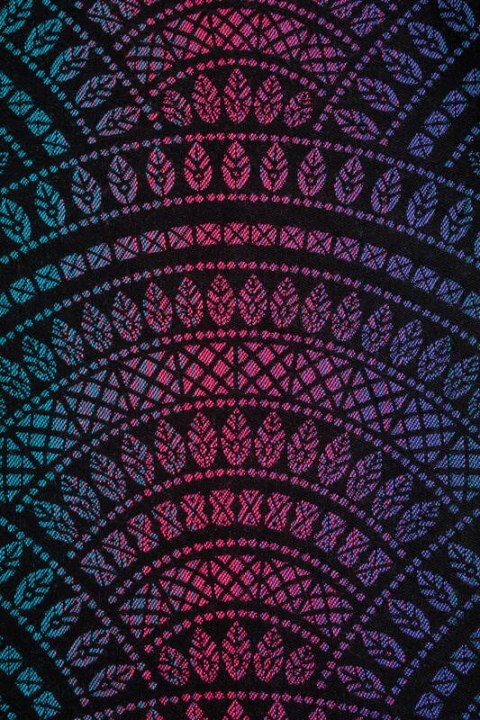 Żakardowa chusta do noszenia dzieci, 60% bawełna, 28% wełna merino, 8% jedwab, 4% kaszmir - PAWI OGON - CZARNY OPAL - rozmiar XS