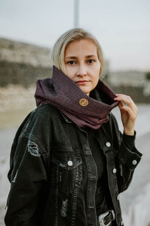 Komin (warstwa zewnętrzna 60% Bawełna 28% Len 12% Jedwab Tussah; warstwa wewnętrzna 100% bawełna) - MAŁA PERŁA VARIETE Z CZARNYM