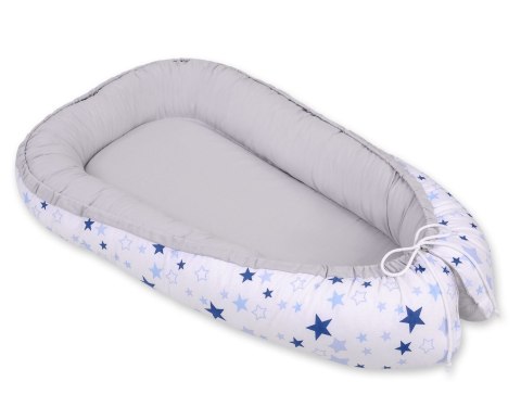 Bobono Kokon niemowlęcy dwustronny kojec otulacz Premium BOBONO- gwiazdki biało-niebieskie