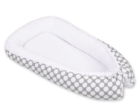 Bobono Kokon niemowlęcy dwustronny kojec otulacz Premium BOBONO- kółeczka szare/biały