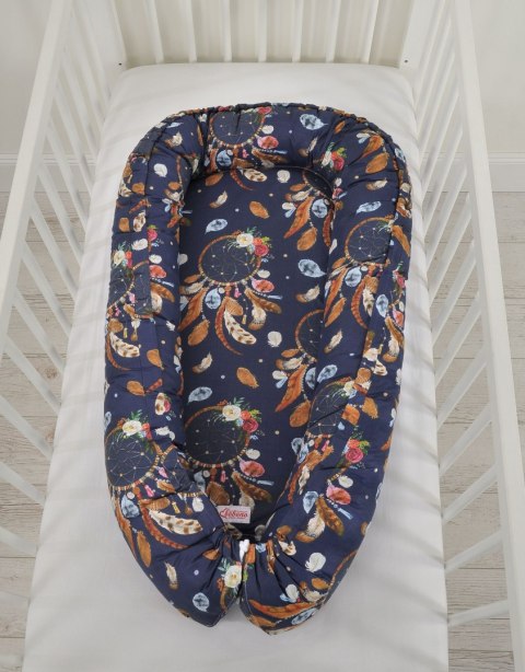 Bobono Kokon niemowlęcy dwustronny kojec otulacz Premium BOBONO- łapacze snów granatowe
