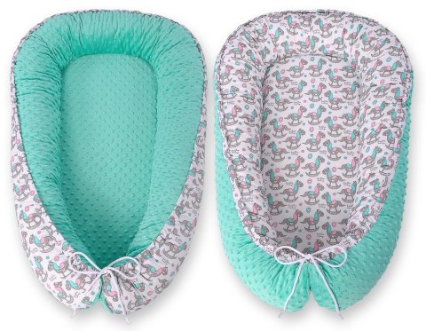 Bobono Kokon niemowlęcy dwustronny kojec otulacz Premium BOBONO minky- koniki na biegunach