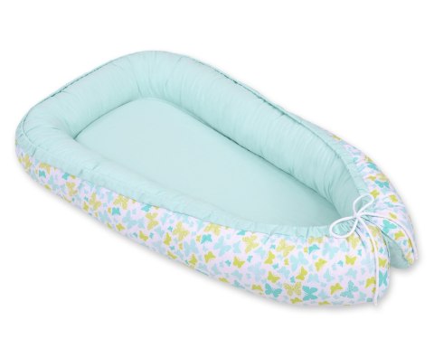 Bobono Kokon niemowlęcy dwustronny kojec otulacz Premium BOBONO- motylki niebieskie/ mięta