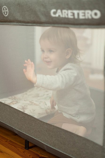 CARETERO ŁÓŻECZKO TURYSTYCZNE ESTI Z OPUSZCZANYM BOKIEM BLACK