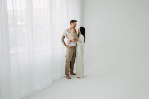 Chusta do noszenia dzieci, elastyczna - Nude Beige - rozmiar standardowy 5.0 m