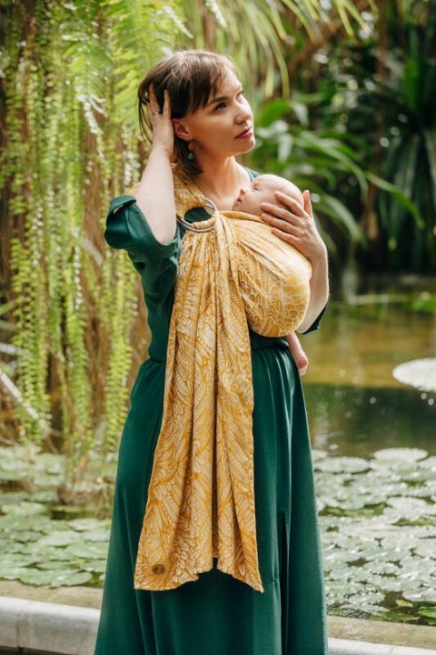 Żakardowa chusta kółkowa do noszenia dzieci, 100% wiskoza bambusowa, ramię bez zakładek - WOLNY DUCH - AURUM - standard 1.8m