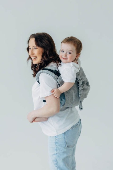 Nosidło Klamrowe Onbuhimo PRO z tkaniny żakardowej (54% jedwab, 46% bawełna), rozmiar Toddler - LITTLE LOVE - MUNA